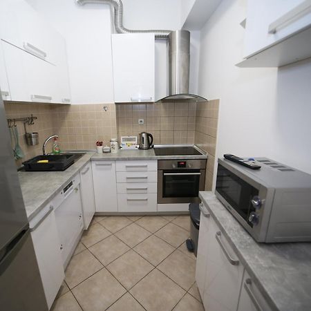 Iva Lux Stan Na Dan Lägenhet Banja Luka Exteriör bild
