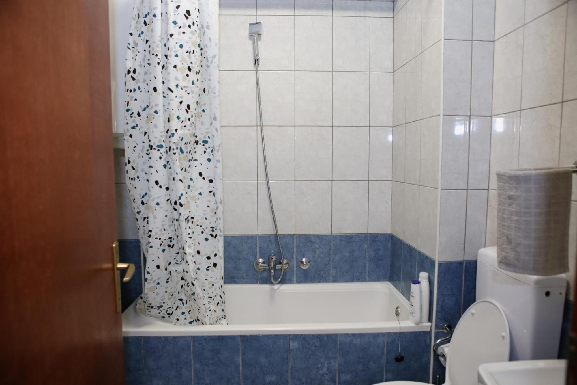 Iva Lux Stan Na Dan Lägenhet Banja Luka Exteriör bild