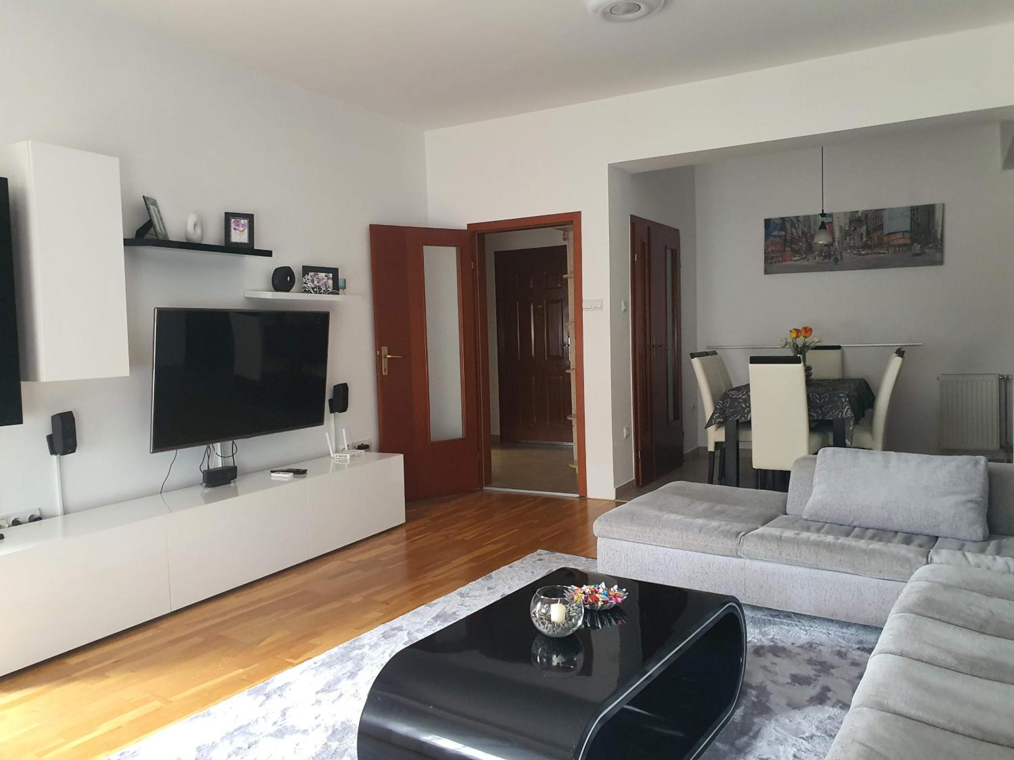 Iva Lux Stan Na Dan Lägenhet Banja Luka Exteriör bild